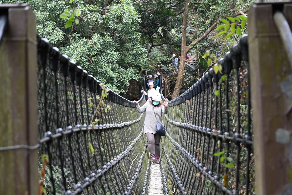 屏東霧台祕境。漫遊霧台 神山瀑布 一日巡護監測體驗、山棕葉釣蝦 部落古早智慧！