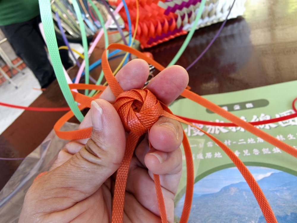 屏東霧臺二日遊｜2026赤馬迎春漫遊霧臺 魯凱族部落走讀、花巷道賞櫻、神山瀑布、禮納里住宿深度體驗！