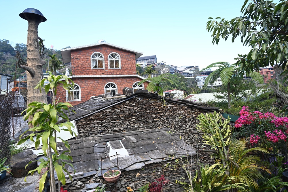 屏東霧臺二日遊｜2026赤馬迎春漫遊霧臺 魯凱族部落走讀、花巷道賞櫻、神山瀑布、禮納里住宿深度體驗！