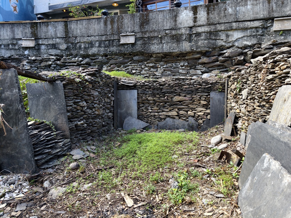 屏東霧臺二日遊｜2026赤馬迎春漫遊霧臺 魯凱族部落走讀、花巷道賞櫻、神山瀑布、禮納里住宿深度體驗！