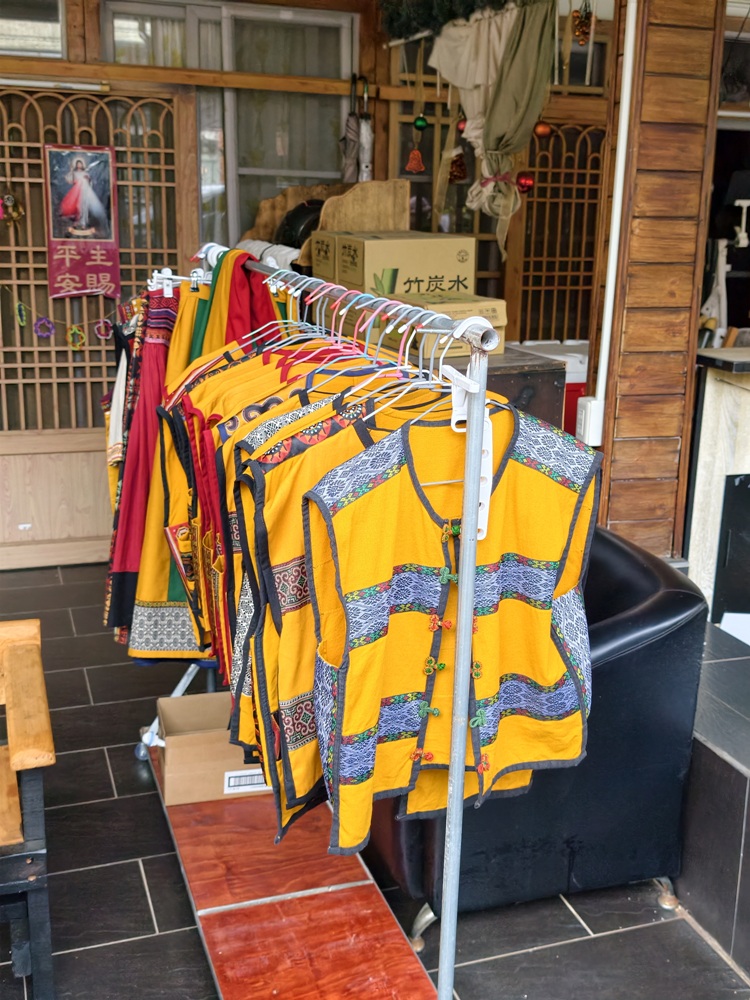 屏東霧臺二日遊｜2026赤馬迎春漫遊霧臺 魯凱族部落走讀、花巷道賞櫻、神山瀑布、禮納里住宿深度體驗！