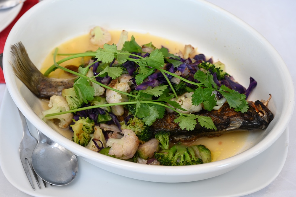 屏東霧臺二日遊｜2026赤馬迎春漫遊霧臺 魯凱族部落走讀、花巷道賞櫻、神山瀑布、禮納里住宿深度體驗！