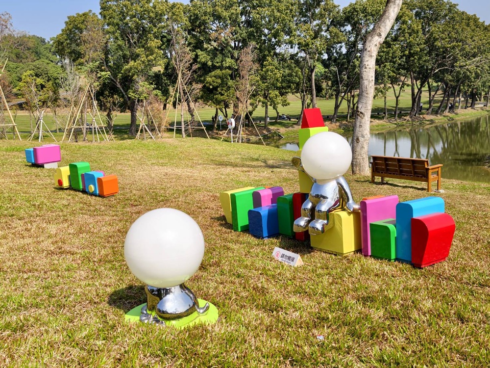 高雄旅遊。果嶺自然公園＋澄清湖 森棲盎然藝術展 9大裝置藝術亮點，大眼睛、章魚、巨型蛇頸龍 走春必拍！