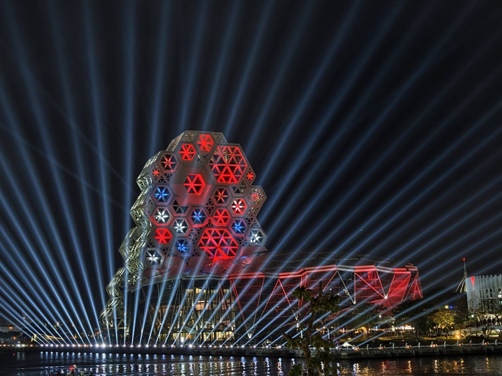 2026冬日遊樂園|15公尺高超人力霸王 初代、迪卡、昭和六兄弟 降臨高雄港灣!還有Q版初代等你來拍照! 2026冬日遊樂園|15公尺高超人力霸王 初代、迪卡、昭和六兄弟 降臨高雄港灣!還有Q版初代等你來拍照!