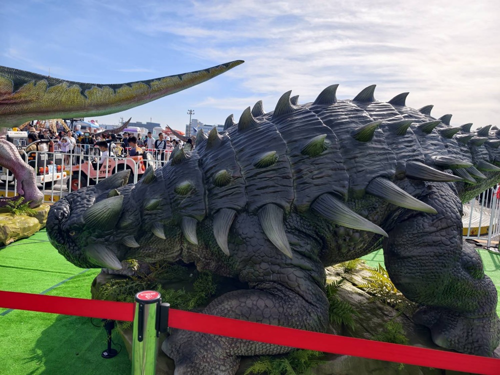 2026冬日遊樂園|15公尺高超人力霸王 初代、迪卡、昭和六兄弟 降臨高雄港灣!還有Q版初代等你來拍照! 2026冬日遊樂園|15公尺高超人力霸王 初代、迪卡、昭和六兄弟 降臨高雄港灣!還有Q版初代等你來拍照!