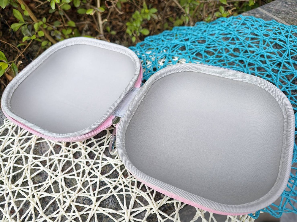 團購。【Travel Blue 藍旅】寧靜頸枕同色套組 寧靜頸枕+收納盒！