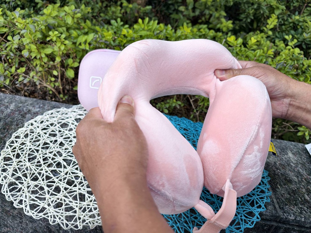 團購。【Travel Blue 藍旅】寧靜頸枕同色套組 寧靜頸枕+收納盒！