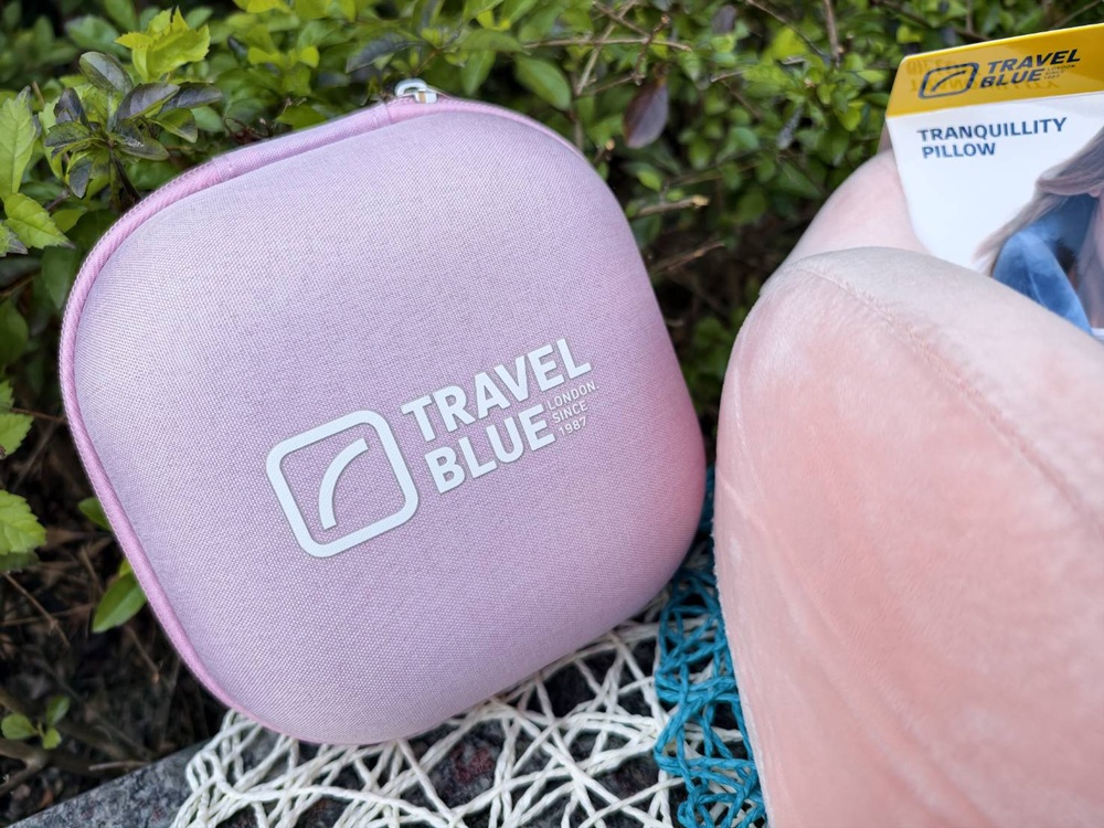 團購。【Travel Blue 藍旅】寧靜頸枕同色套組 寧靜頸枕+收納盒！