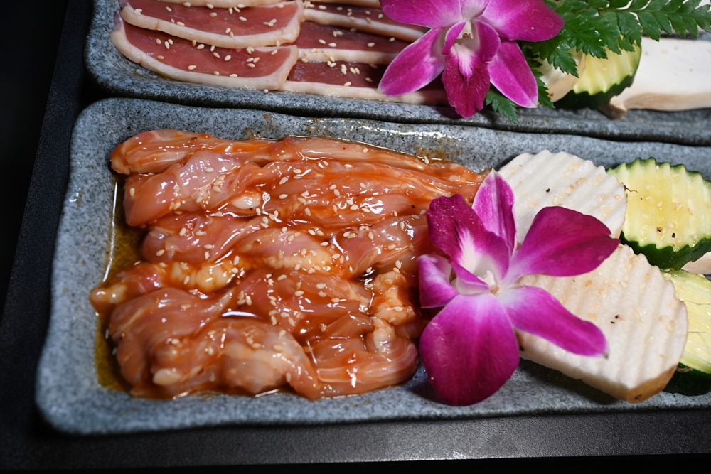 台南新營燒肉推薦｜焰遇燒肉餐廳 新春限定套餐攻略 焰遇燒肉和牛與豬肉套餐一次滿足！