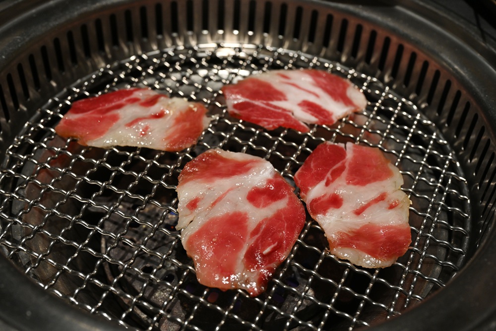 台南新營燒肉推薦｜焰遇燒肉餐廳 新春限定套餐攻略 焰遇燒肉和牛與豬肉套餐一次滿足！
