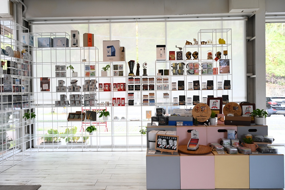 南投二日遊。台灣好行日月潭線+日月潭環湖線 賞櫻、日月潭美食、景點推薦! 南投二日遊。台灣好行日月潭線+日月潭環湖線 賞櫻、日月潭美食、景點推薦!