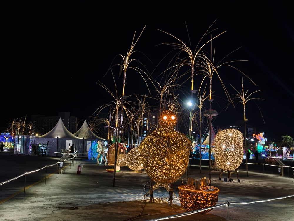 2026台灣燈會在嘉義｜「光躍台灣・點亮嘉義」超級瑪利歐、青森睡魔、宗教燈區、小提燈領取、交通接駁全攻略！