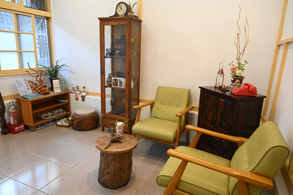 嘉義住宿推薦。沐時光民宿 隱身巷弄檜木老宅民宿！