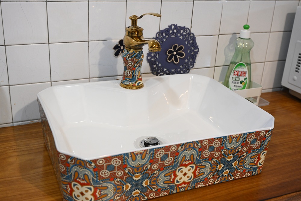 嘉義住宿推薦。沐時光民宿 隱身巷弄檜木老宅民宿！