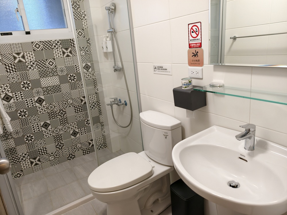 台東住宿推薦。銘居民宿 鄰近台東車站、台東夜市 6~12人Villa包棟民宿! 台東住宿推薦。銘居民宿 鄰近台東車站、台東夜市 6~12人Villa包棟民宿!