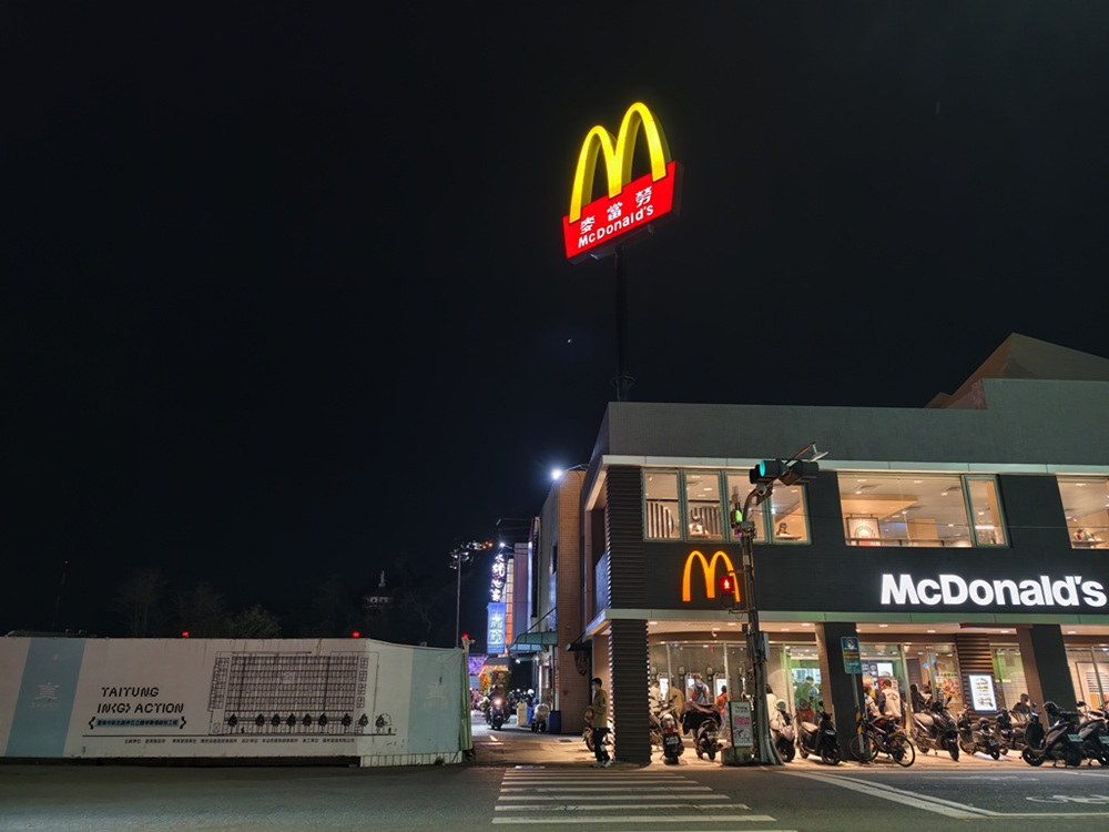 台東聚餐推薦。火鍋世家-台東新生店 13種特色湯頭、海陸自由配鍋、2.0自助吧吃到飽、台東火鍋! 台東聚餐推薦。火鍋世家-台東新生店 13種特色湯頭、海陸自由配鍋、2.0自助吧吃到飽、台東火鍋!