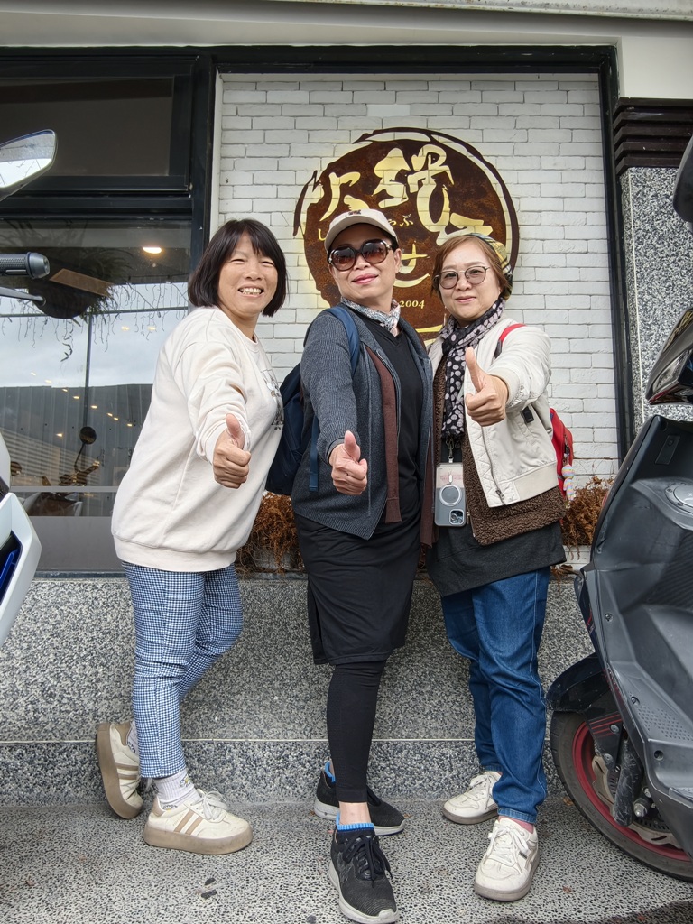 台東聚餐推薦。火鍋世家-台東新生店 13種特色湯頭、海陸自由配鍋、2.0自助吧吃到飽、台東火鍋! 台東聚餐推薦。火鍋世家-台東新生店 13種特色湯頭、海陸自由配鍋、2.0自助吧吃到飽、台東火鍋!