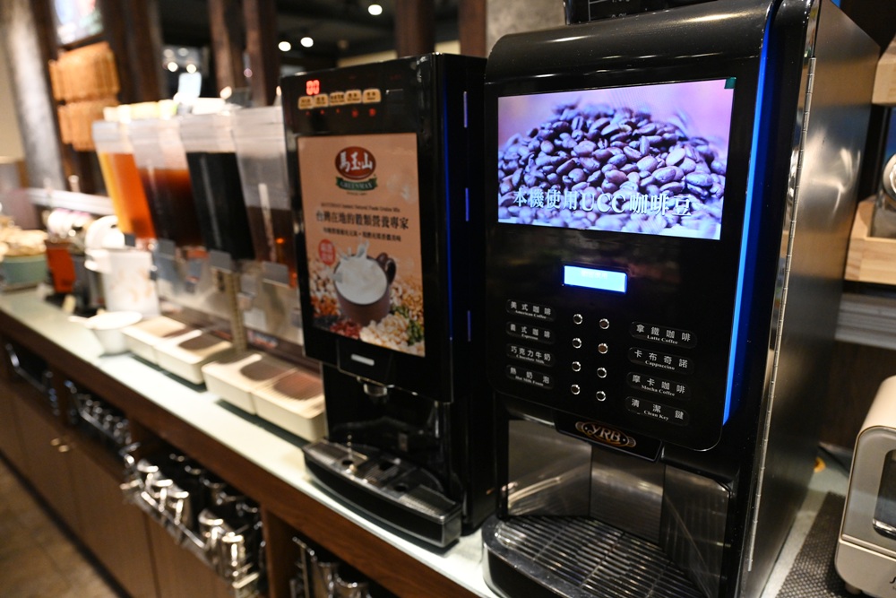 台東聚餐推薦。火鍋世家-台東新生店 13種特色湯頭、海陸自由配鍋、2.0自助吧吃到飽、台東火鍋! 台東聚餐推薦。火鍋世家-台東新生店 13種特色湯頭、海陸自由配鍋、2.0自助吧吃到飽、台東火鍋!