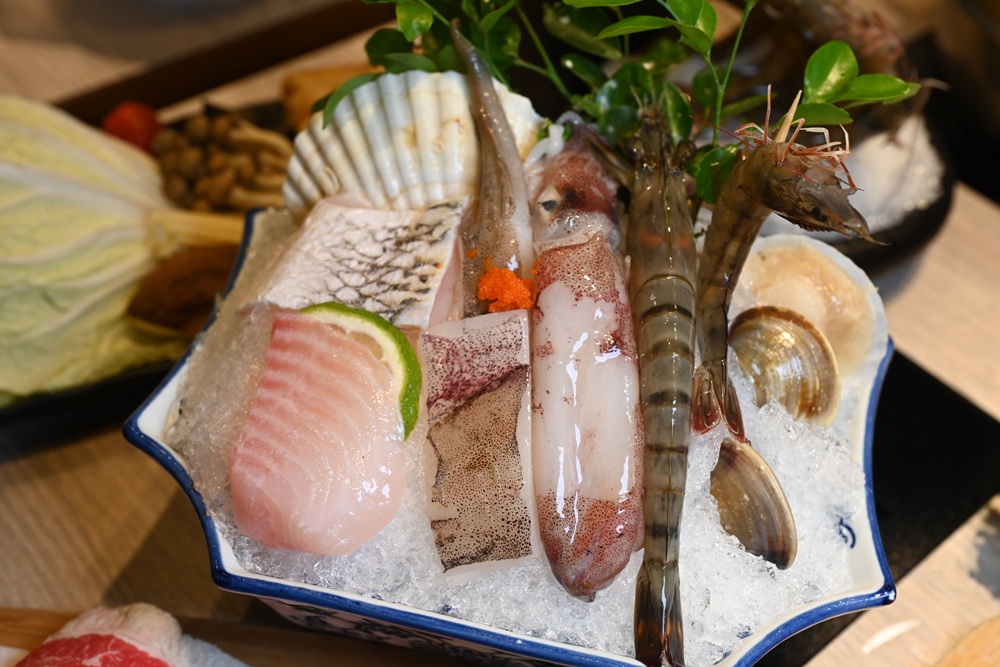 台東聚餐推薦。火鍋世家-台東新生店 13種特色湯頭、海陸自由配鍋、2.0自助吧吃到飽、台東火鍋! 台東聚餐推薦。火鍋世家-台東新生店 13種特色湯頭、海陸自由配鍋、2.0自助吧吃到飽、台東火鍋!