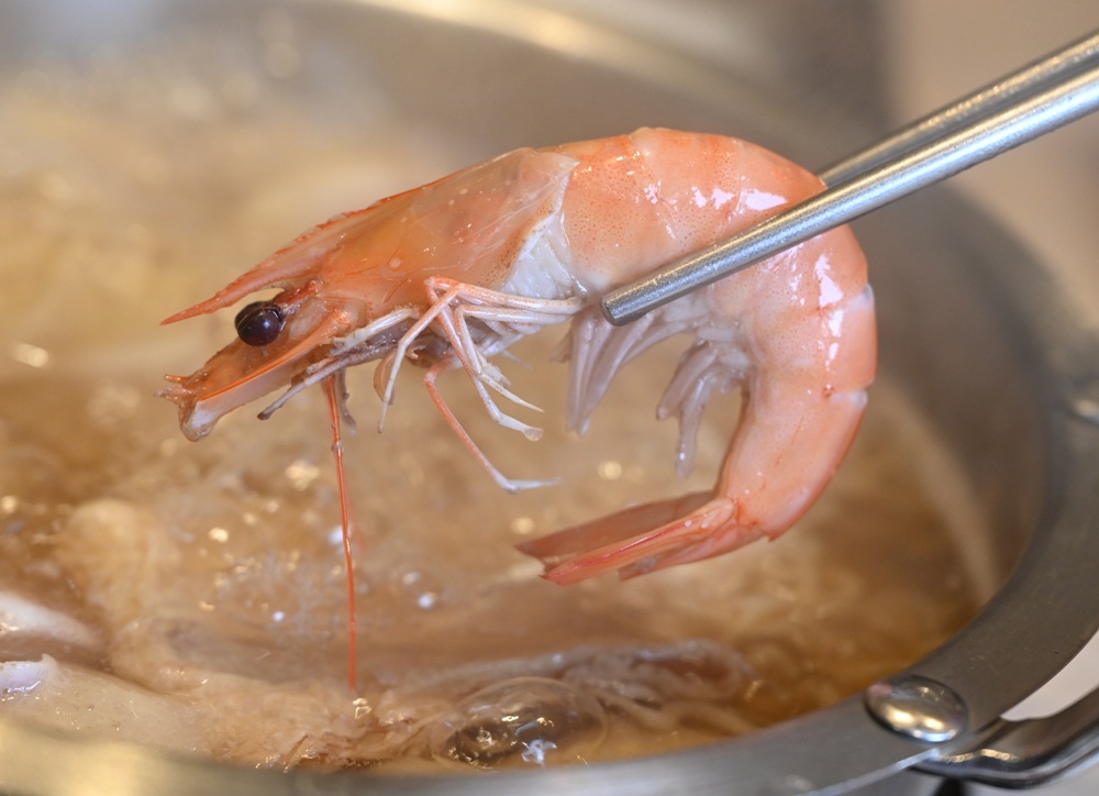 台東聚餐推薦。火鍋世家-台東新生店 13種特色湯頭、海陸自由配鍋、2.0自助吧吃到飽、台東火鍋! 台東聚餐推薦。火鍋世家-台東新生店 13種特色湯頭、海陸自由配鍋、2.0自助吧吃到飽、台東火鍋!