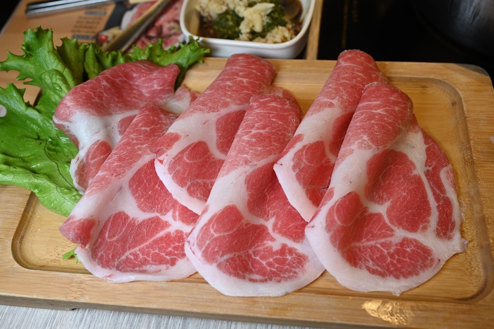 台東聚餐推薦。火鍋世家-台東新生店 13種特色湯頭、海陸自由配鍋、2.0自助吧吃到飽、台東火鍋! 台東聚餐推薦。火鍋世家-台東新生店 13種特色湯頭、海陸自由配鍋、2.0自助吧吃到飽、台東火鍋!