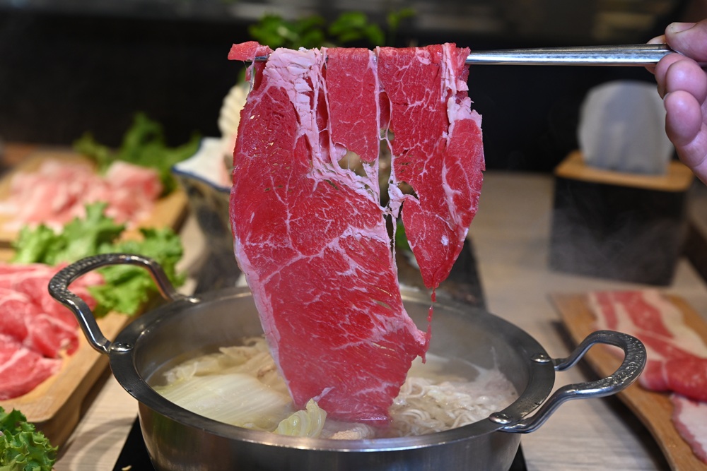 台東聚餐推薦。火鍋世家-台東新生店 13種特色湯頭、海陸自由配鍋、2.0自助吧吃到飽、台東火鍋! 台東聚餐推薦。火鍋世家-台東新生店 13種特色湯頭、海陸自由配鍋、2.0自助吧吃到飽、台東火鍋!