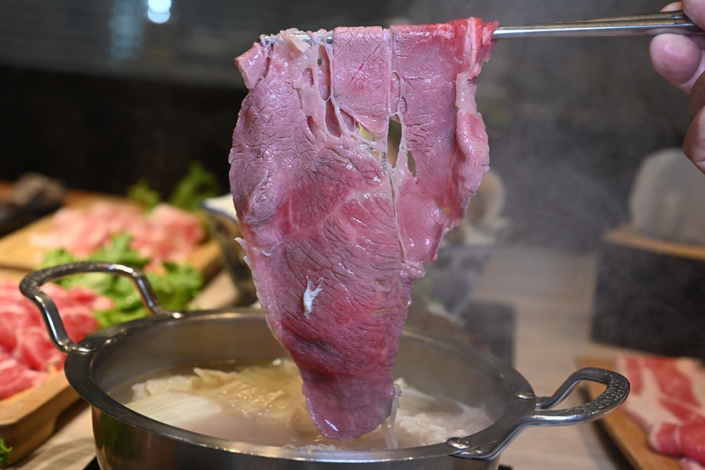 台東聚餐推薦。火鍋世家-台東新生店 13種特色湯頭、海陸自由配鍋、2.0自助吧吃到飽、台東火鍋! 台東聚餐推薦。火鍋世家-台東新生店 13種特色湯頭、海陸自由配鍋、2.0自助吧吃到飽、台東火鍋!