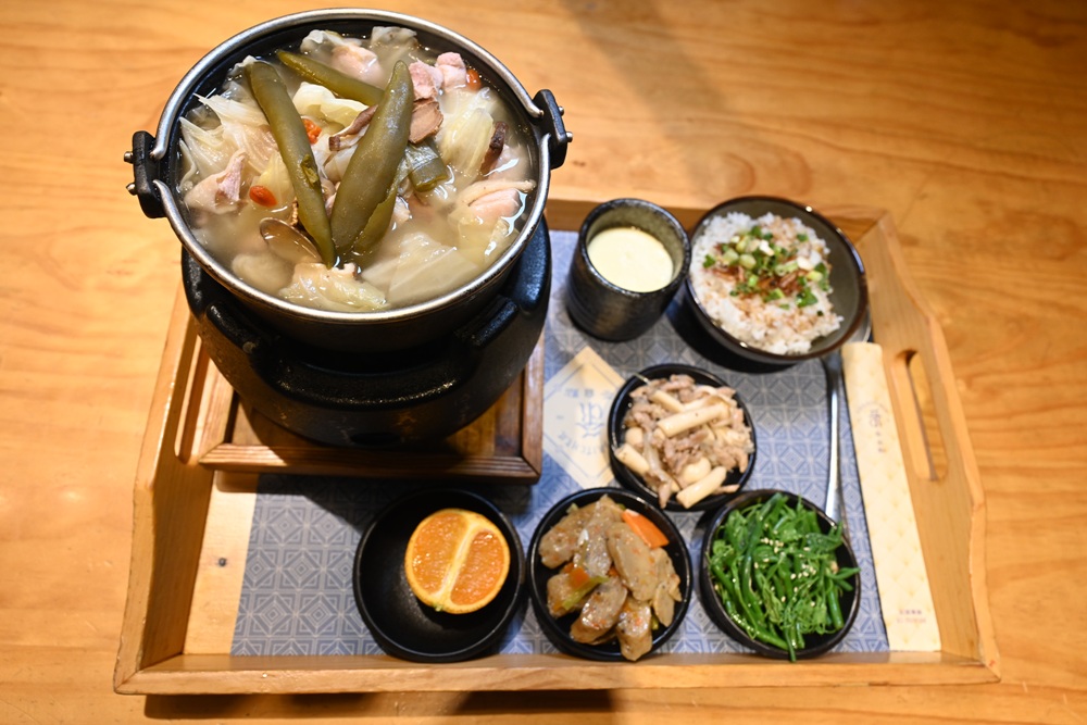 台東美食推薦。茶自點 台東旗艦店 複合式餐廳 簡餐、火鍋、台東早午餐推薦！