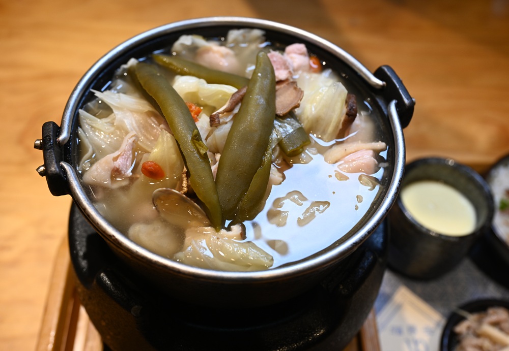 台東美食推薦。茶自點 台東旗艦店 複合式餐廳 簡餐、火鍋、台東早午餐推薦！