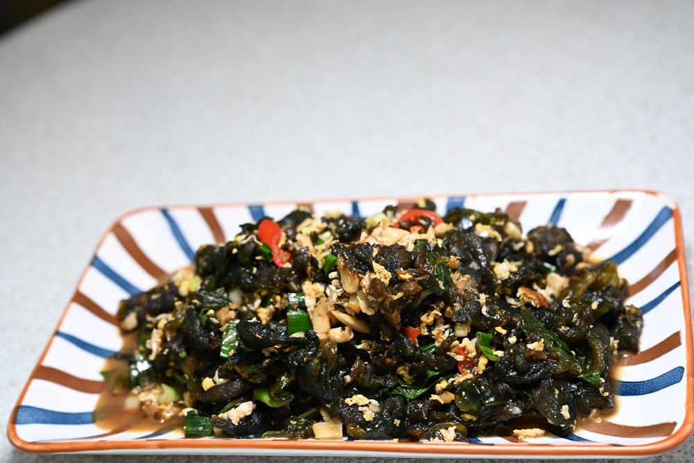 墾丁美食推薦。阿福師民雄鵝肉海鮮 厚切生魚片、砂鍋魚頭、胡椒魚一次滿足！