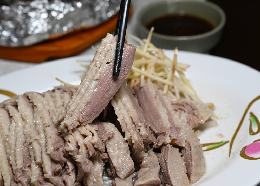 墾丁美食推薦。阿福師民雄鵝肉海鮮 厚切生魚片、砂鍋魚頭、胡椒魚一次滿足！