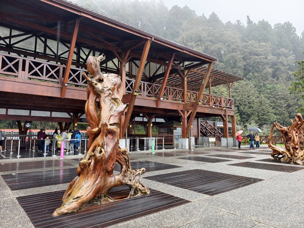 嘉義阿里山。全台最大木造車站 阿里山車站、林鐵文創商品一次看! 嘉義阿里山。全台最大木造車站 阿里山車站、林鐵文創商品一次看!
