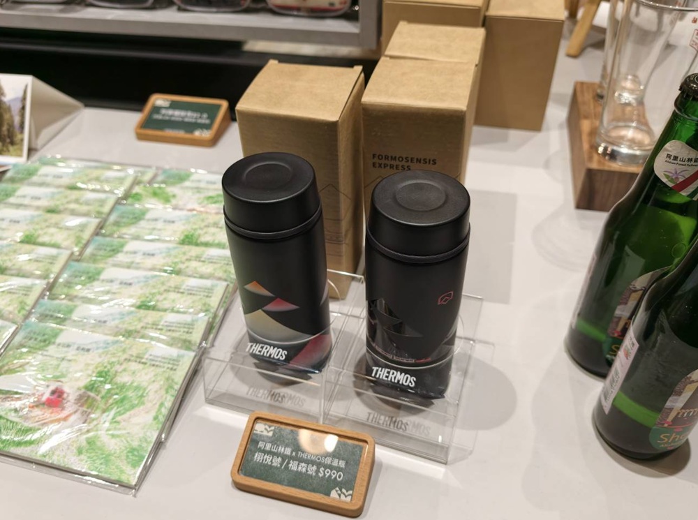 嘉義阿里山。全台最大木造車站 阿里山車站、林鐵文創商品一次看! 嘉義阿里山。全台最大木造車站 阿里山車站、林鐵文創商品一次看!