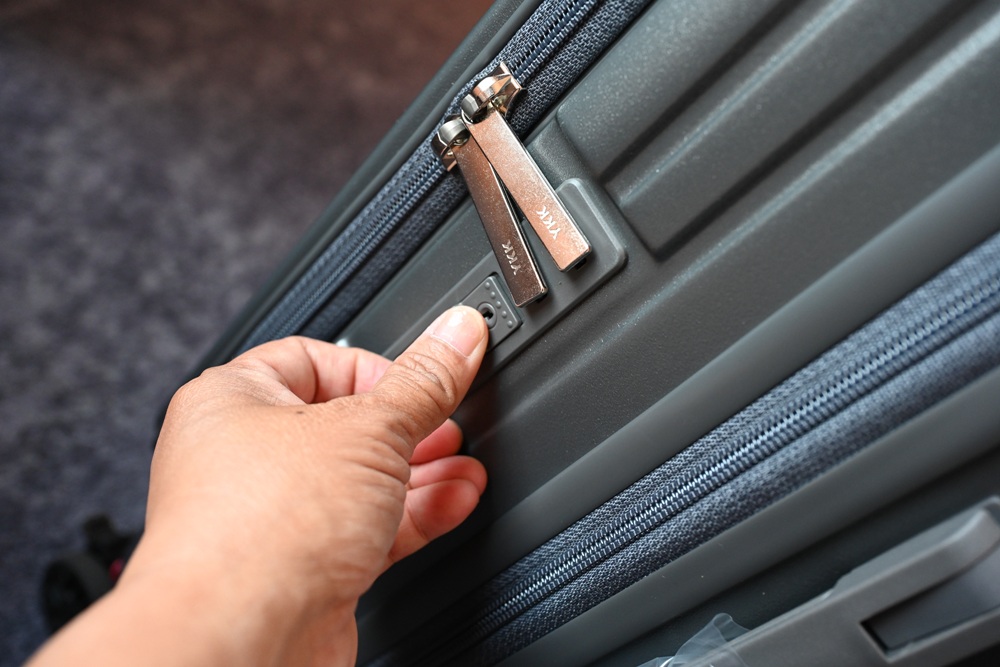 前開式行李箱推薦｜NARECA娜芮家 小樽前開式旅行箱、登機箱，旅行收納一次搞定！