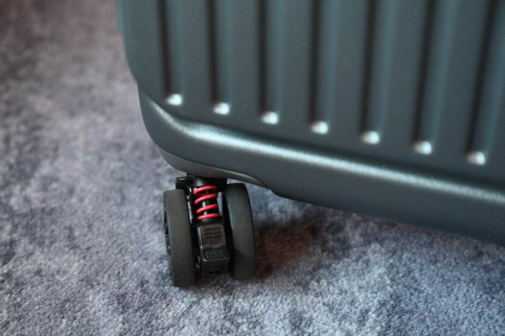 前開式行李箱推薦｜NARECA娜芮家 小樽前開式旅行箱、登機箱，旅行收納一次搞定！