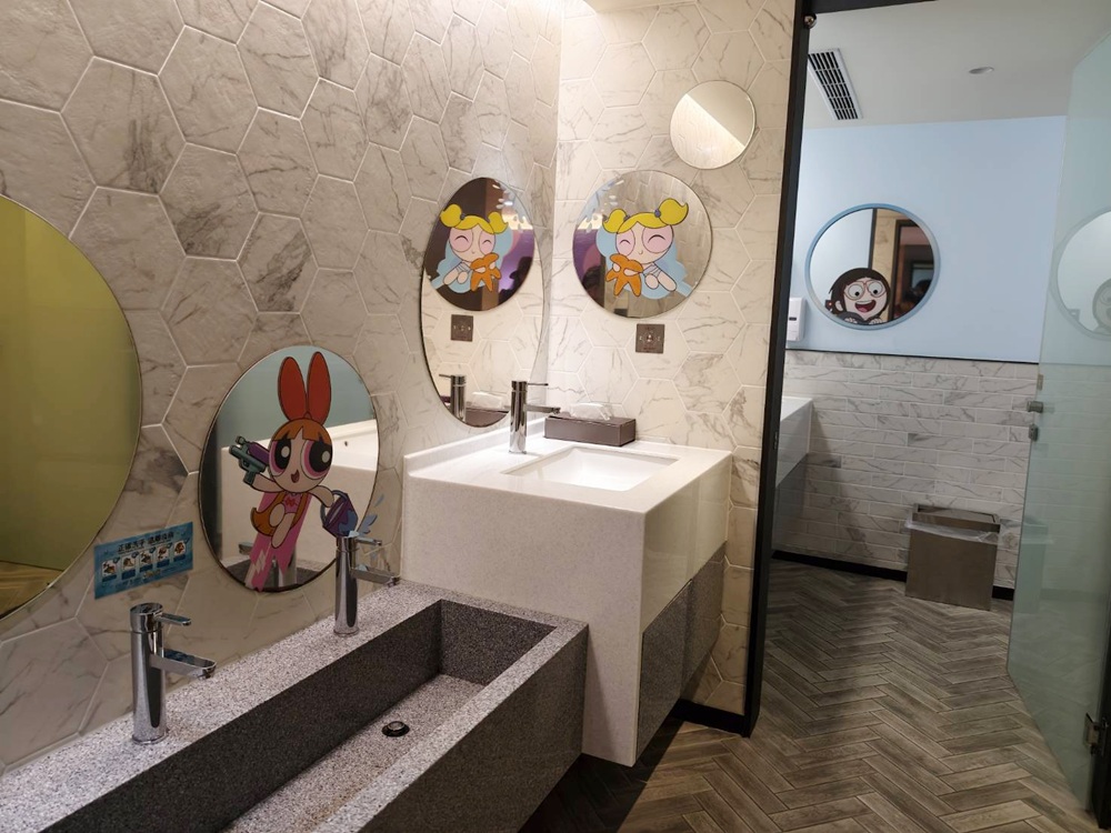 台南親子飯店推薦。HOTEL COZZI 和逸飯店 台南西門館 飛天小女警主題房、野餐派對 還有超過500坪奇趣操場一次滿足！