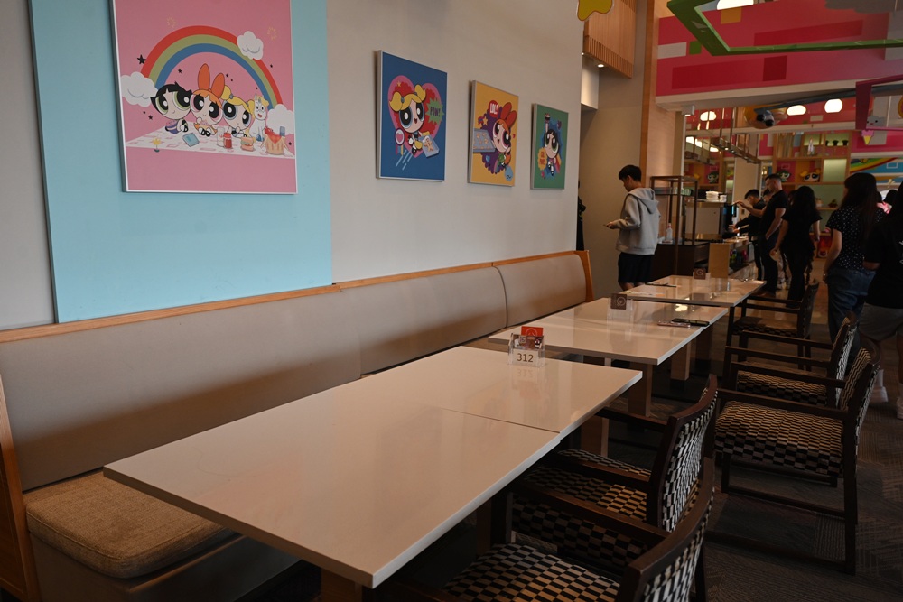 台南親子飯店推薦。HOTEL COZZI 和逸飯店 台南西門館 飛天小女警主題房、野餐派對 還有超過500坪奇趣操場一次滿足！