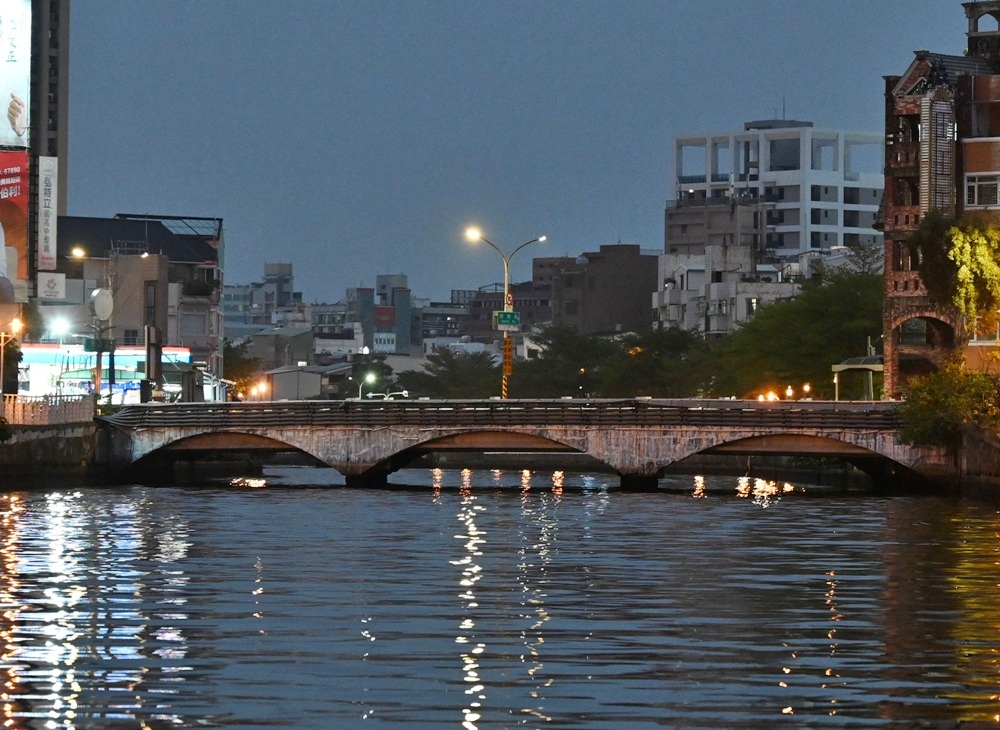 台南運河100週年｜安平運河燈光藝術 時間、地點與活動總整理 x 立驛國際安平遊港遊運河 運河全航段線！