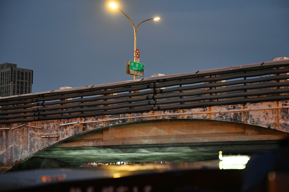 台南運河100週年｜安平運河燈光藝術 時間、地點與活動總整理 x 立驛國際安平遊港遊運河 運河全航段線！