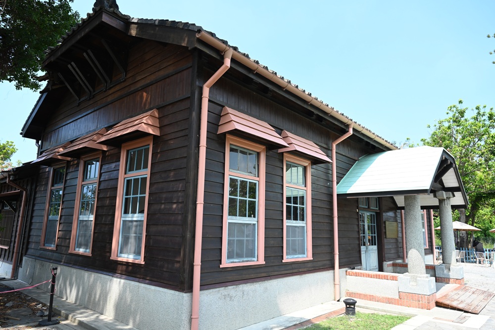 台南安平免門票景點。安平出張所 12花神の誕生鹽御守DIY、祈福鹽包、中藥香包 還有呆萌可愛小水豚君免費看！