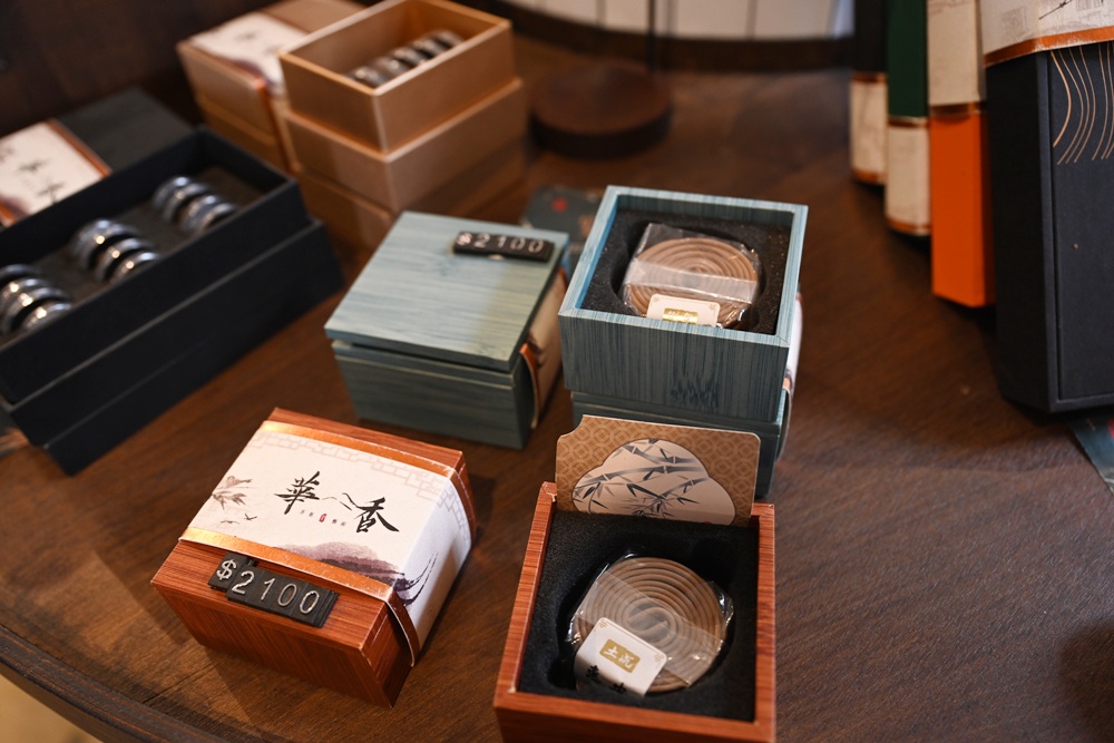 台南安平免門票景點。安平出張所 12花神の誕生鹽御守DIY、祈福鹽包、中藥香包 還有呆萌可愛小水豚君免費看！