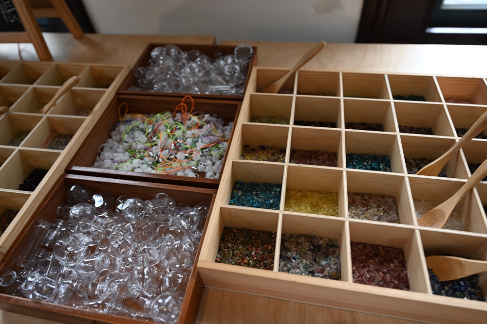 台南安平免門票景點。安平出張所 12花神の誕生鹽御守DIY、祈福鹽包、中藥香包 還有呆萌可愛小水豚君免費看！