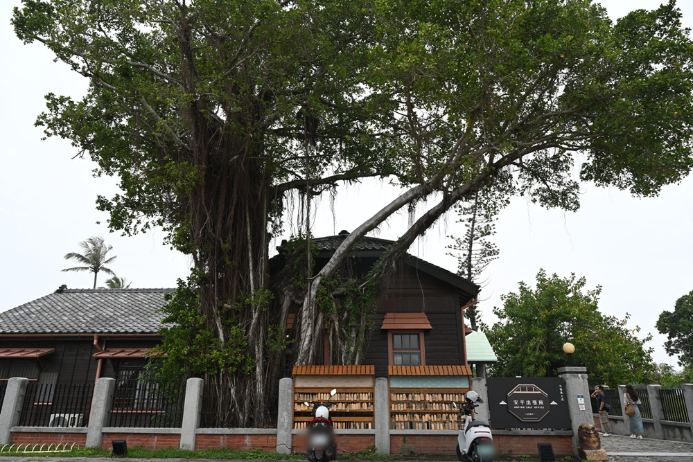 台南安平免門票景點。安平出張所 12花神の誕生鹽御守DIY、祈福鹽包、中藥香包 還有呆萌可愛小水豚君免費看！