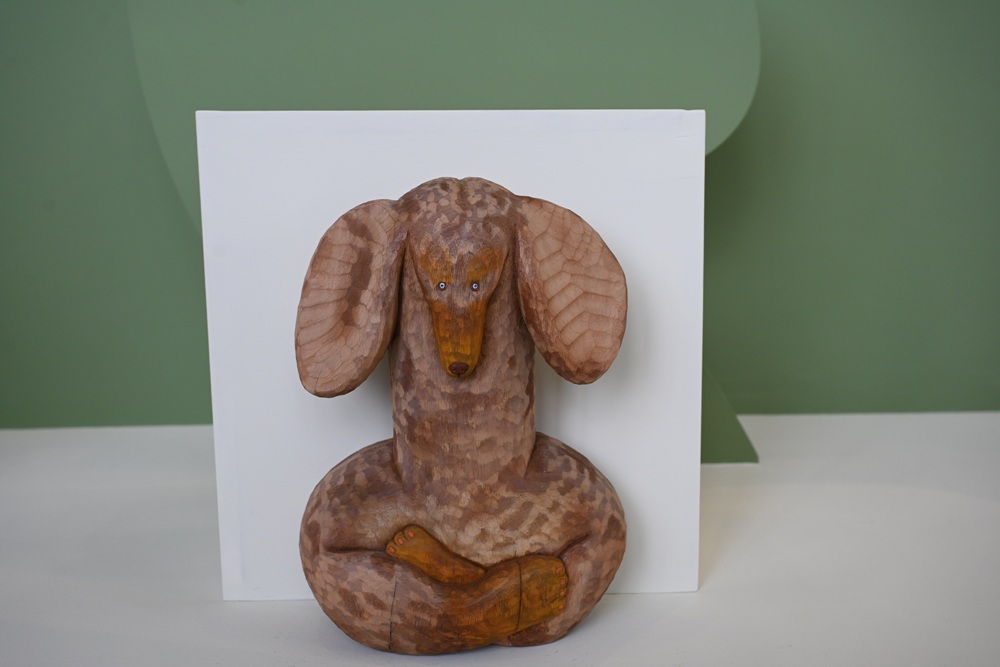 2026看海美術館。台日藝術家聯展《日常偏移》14米的巨型胖博美+32件療癒動物雕塑！