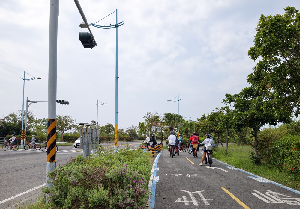 騎來屏東玩 2026屏東單車旅遊季！黃線・海岸藍帶電輔車一次暢遊大鵬灣、枋寮、林邊、佳冬！